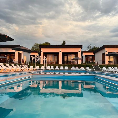 Modern House Hotel Solotvyno Exterior photo