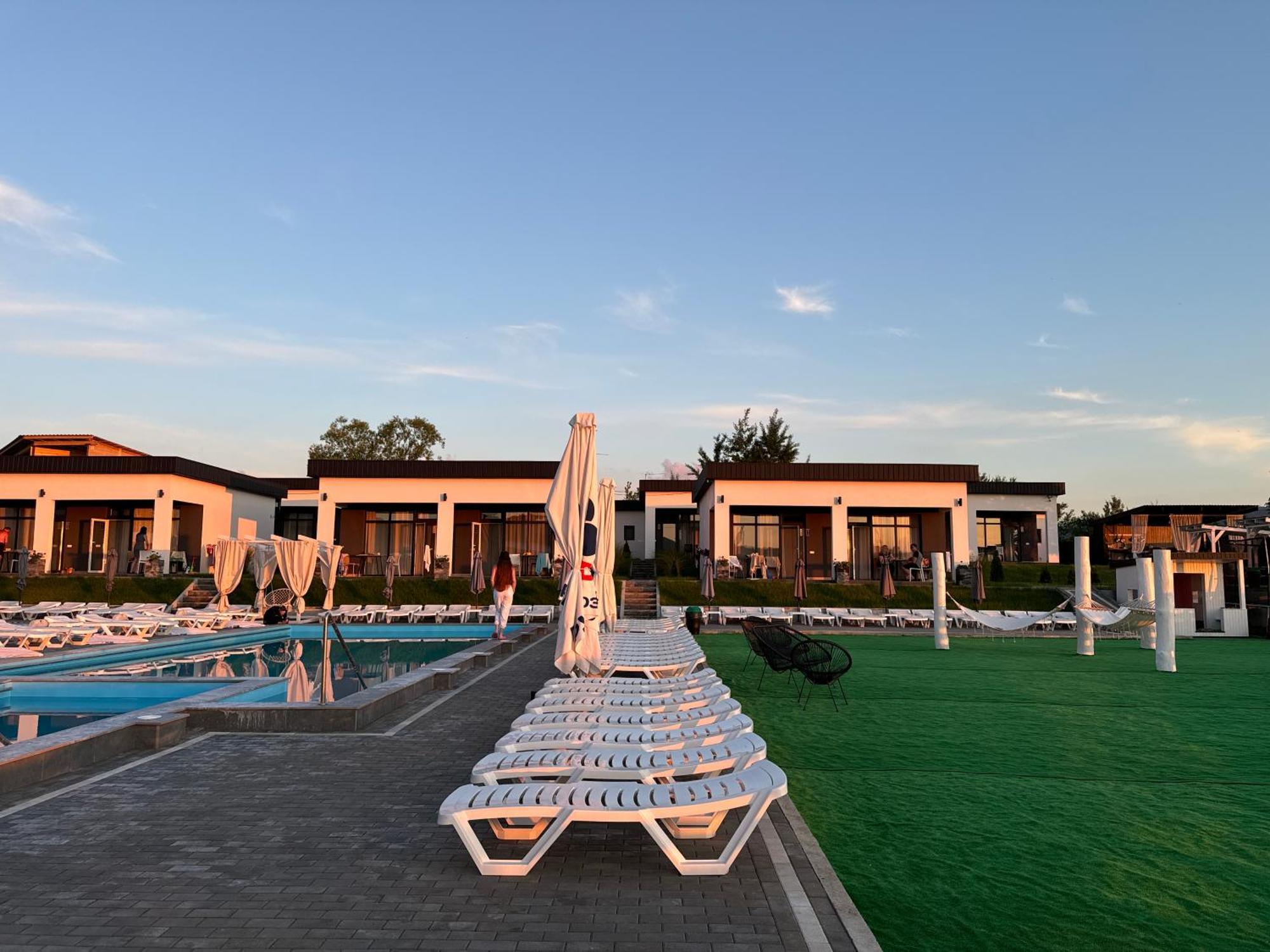 Modern House Hotel Solotvyno Exterior photo